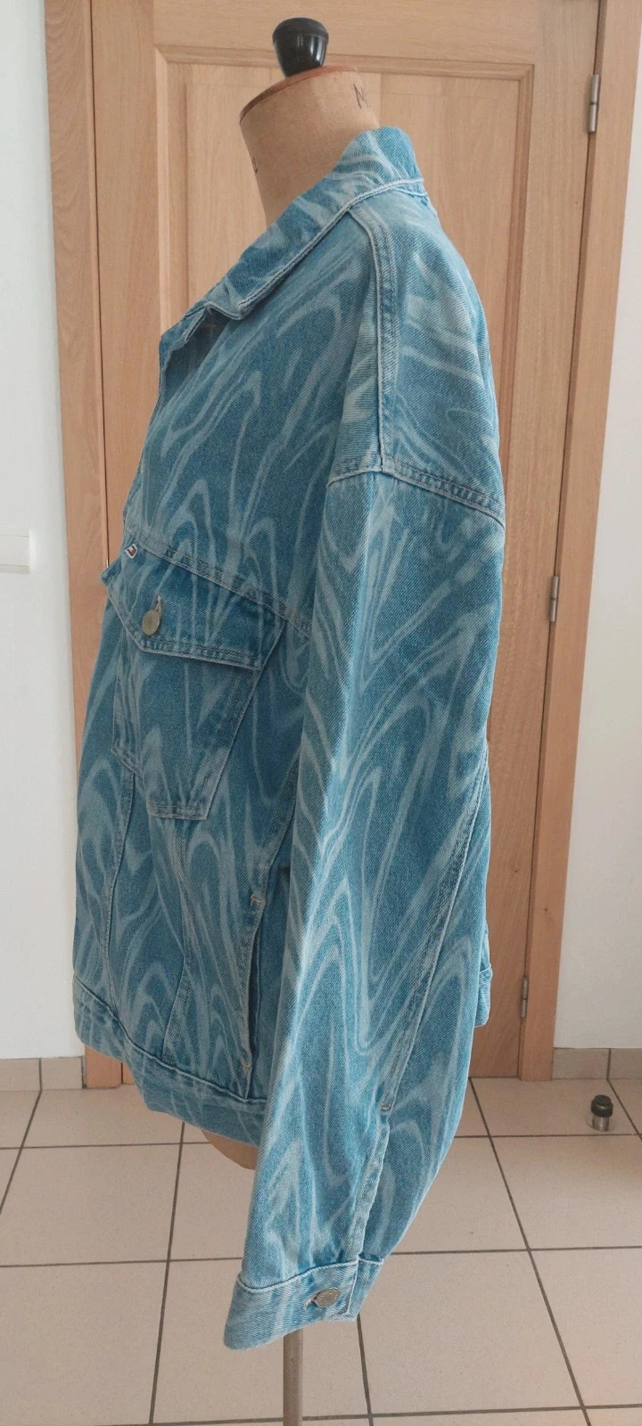 Veste en jean Tommy Jeans à motif psychédélique - Taille S – photo 6